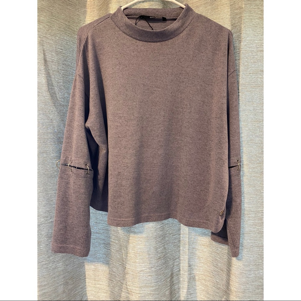 Funky Chain Metal Lavender Top